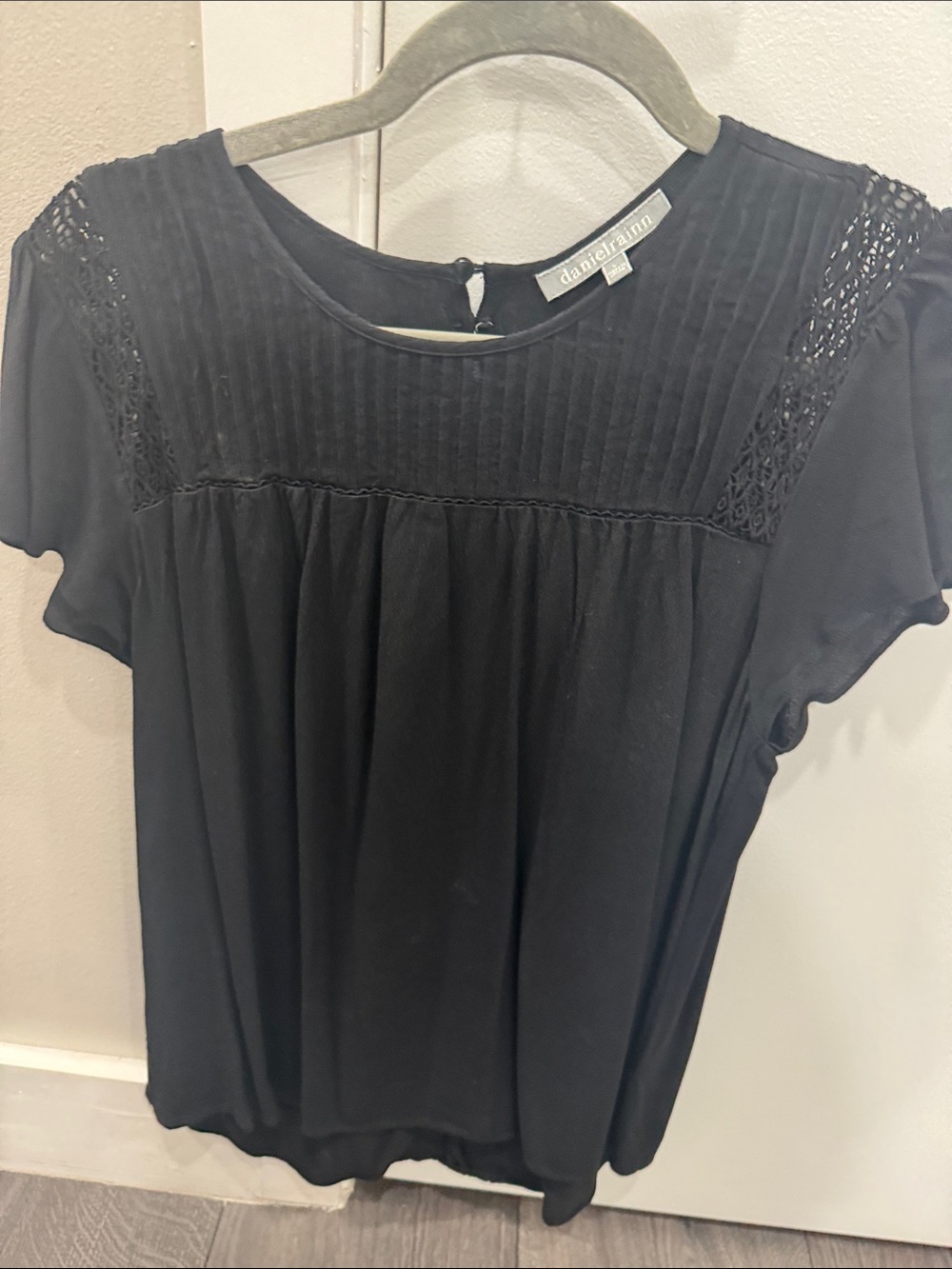 Daniel Rainn Black Pintuck Yoke Short Sleeve Blouse